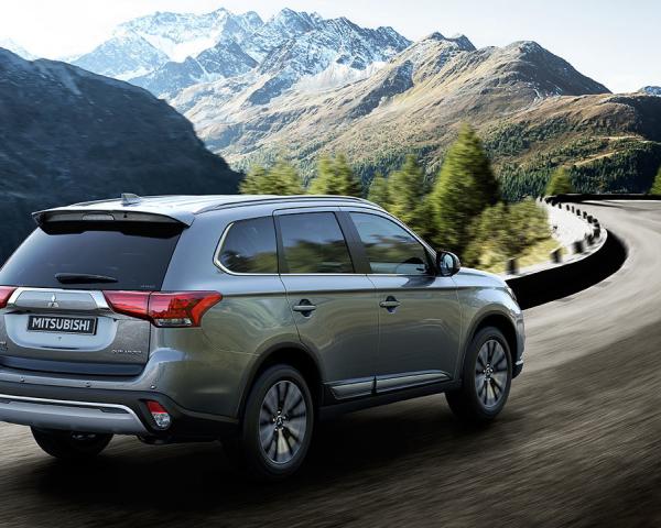 Фото Mitsubishi Outlander III Рестайлинг 3 Внедорожник 5 дв.