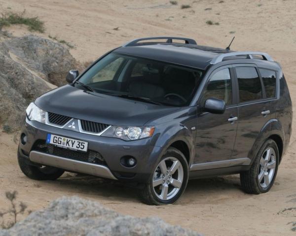 Фото Mitsubishi Outlander II Внедорожник 5 дв.