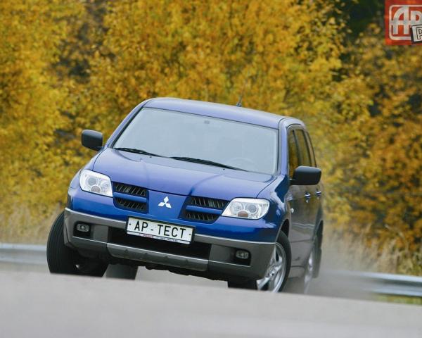 Фото Mitsubishi Outlander I Внедорожник 5 дв.