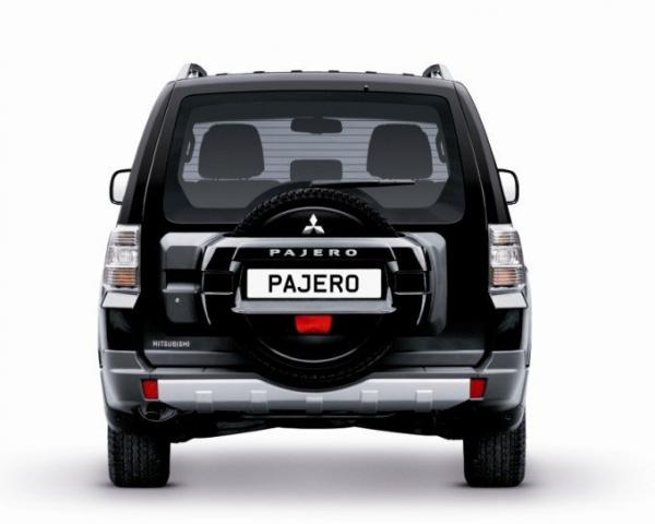 Фото Mitsubishi Pajero IV Внедорожник 3 дв.