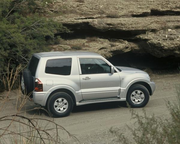 Фото Mitsubishi Pajero III Рестайлинг Внедорожник 3 дв.