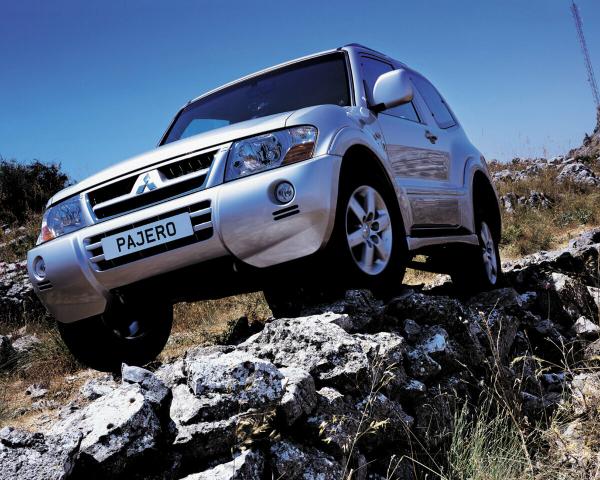 Фото Mitsubishi Pajero III Рестайлинг Внедорожник 3 дв.