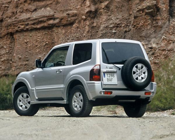 Фото Mitsubishi Pajero III Рестайлинг Внедорожник 3 дв.