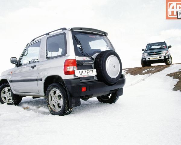 Фото Mitsubishi Pajero Pinin I Внедорожник 3 дв.