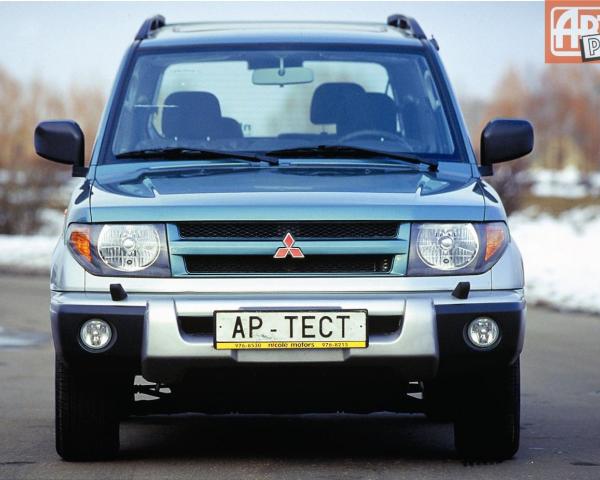 Фото Mitsubishi Pajero Pinin I Внедорожник 3 дв.