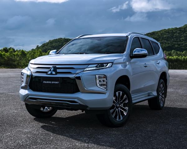 Фото Mitsubishi Pajero Sport III Рестайлинг Внедорожник 5 дв.