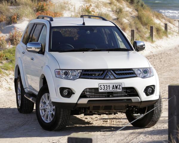 Фото Mitsubishi Challenger II Рестайлинг Внедорожник 5 дв.