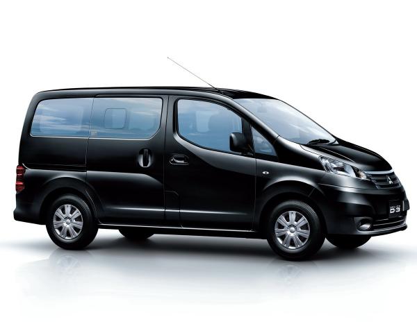 Фото Mitsubishi Delica D:3 I Минивэн