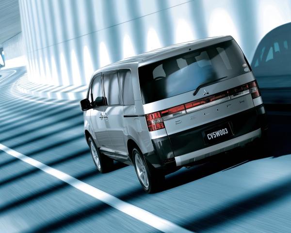 Фото Mitsubishi Delica D:5 I Минивэн