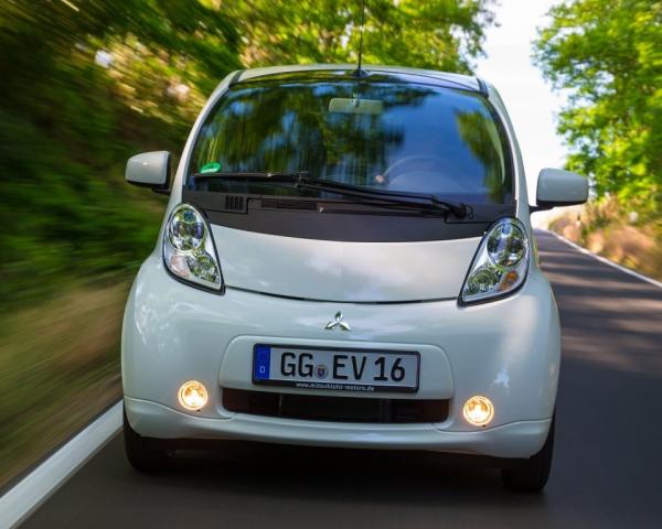 Фото Mitsubishi i-MiEV I Хэтчбек 5 дв.