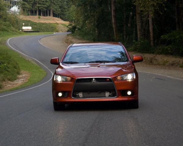 Фото Mitsubishi Lancer Ralliart X Седан