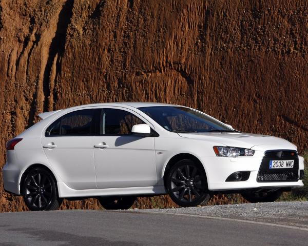 Фото Mitsubishi Lancer Ralliart X Хэтчбек 5 дв.