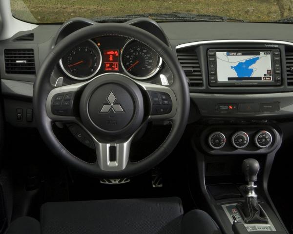 Фото Mitsubishi Lancer Ralliart X Хэтчбек 5 дв.