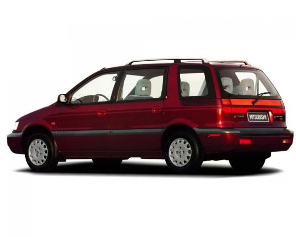 Фото Mitsubishi Space Wagon II Компактвэн