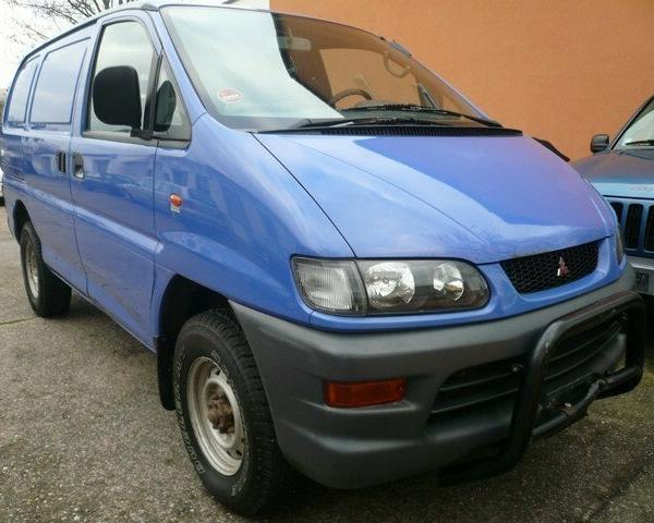 Фото Mitsubishi Delica IV Фургон