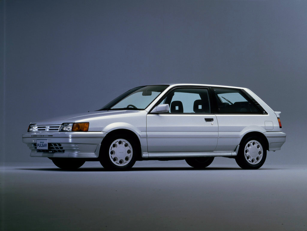 Фото Nissan Pulsar III (N13)