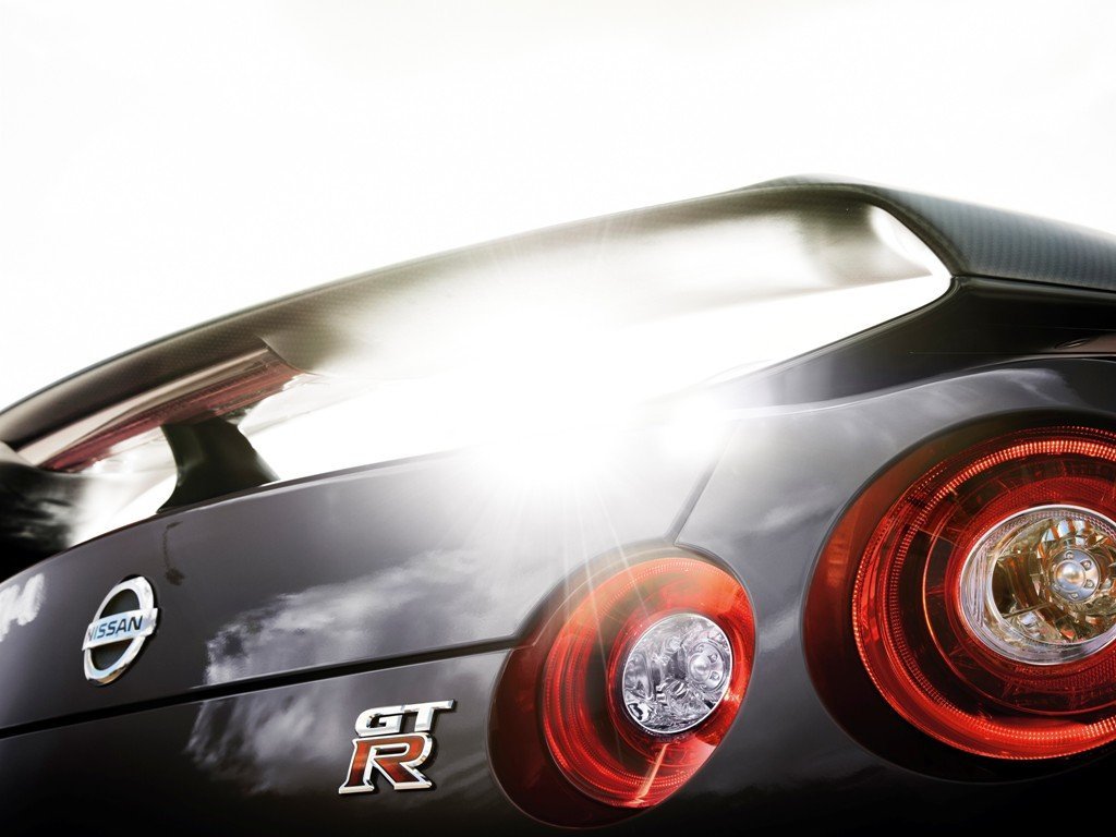 Фото Nissan GT-R I Рестайлинг 2