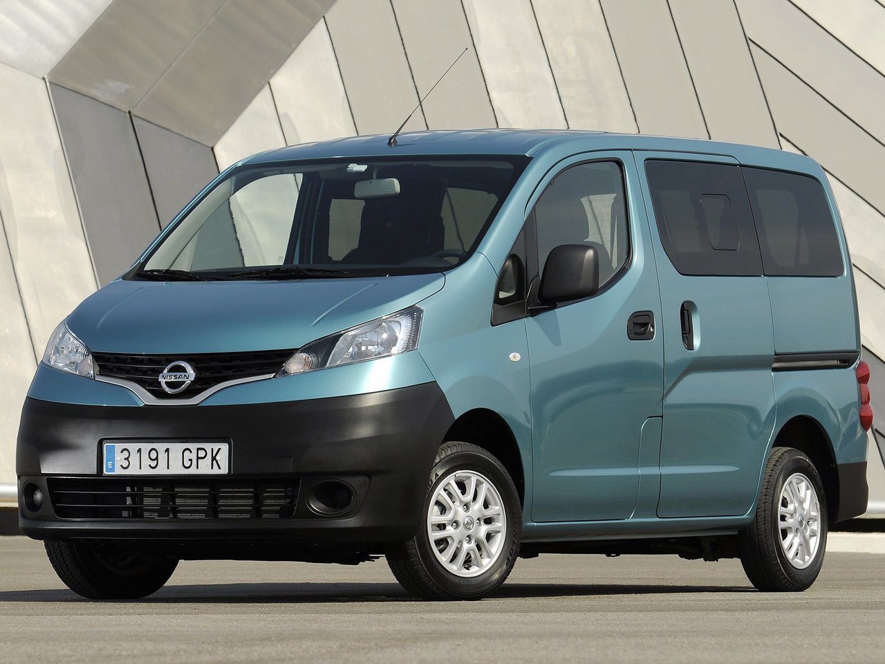 Фото Nissan NV200 I