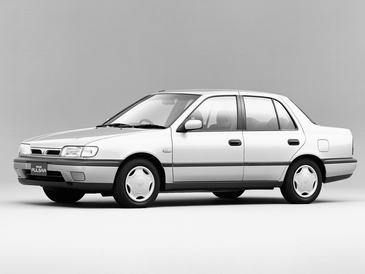 Фото Nissan Pulsar IV (N14)