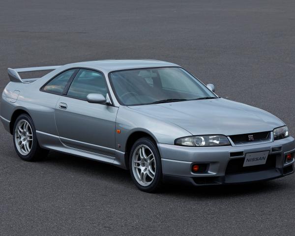 Фото Nissan Skyline IX (R33) Купе GT-R