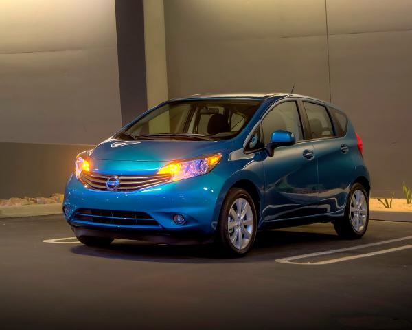 Фото Nissan Versa Note I Хэтчбек 5 дв.