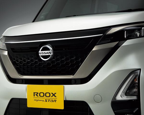 Фото Nissan Roox II Микровэн