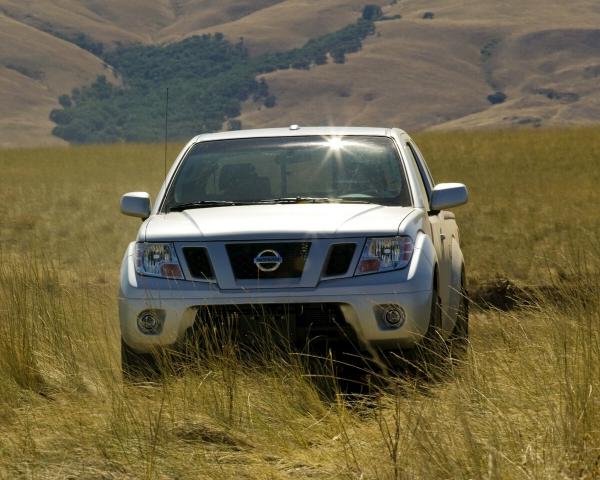 Фото Nissan Frontier II Рестайлинг Пикап Полуторная кабина King Cab