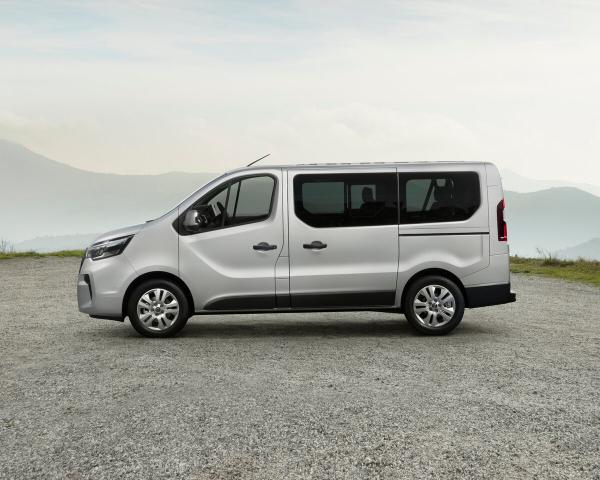 Фото Nissan Primastar II Минивэн Combi