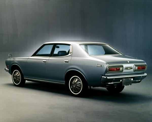 Фото Nissan Bluebird IV (610) Седан
