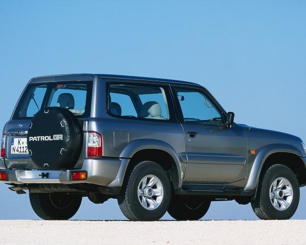 Фото Nissan Patrol V (Y61) Внедорожник 3 дв.