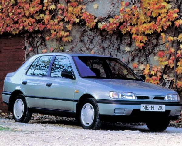 Фото Nissan Sunny N14 Седан