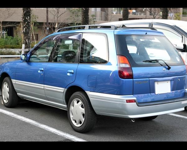 Фото Nissan Wingroad I (Y10) Универсал 5 дв.