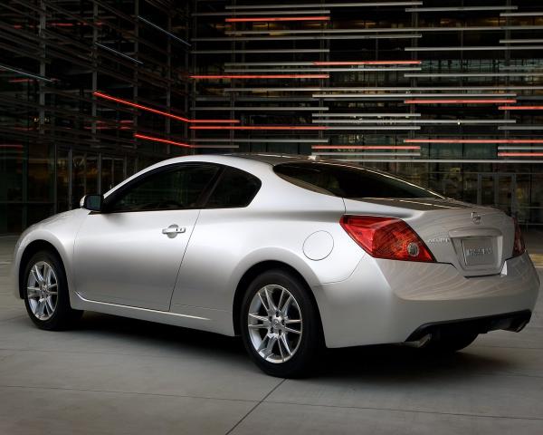 Фото Nissan Altima IV (L32) Купе