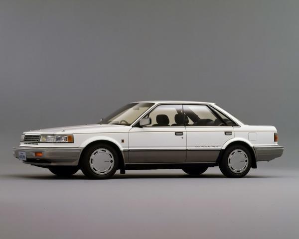 Фото Nissan Bluebird Maxima II (PU11) Рестайлинг Седан-хардтоп