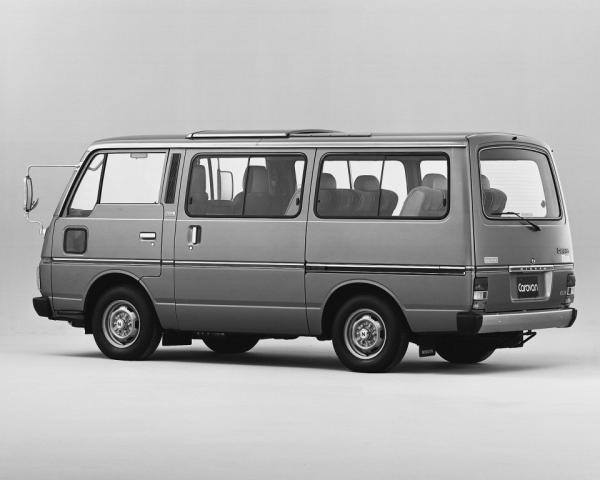 Фото Nissan Caravan II (E23) Минивэн