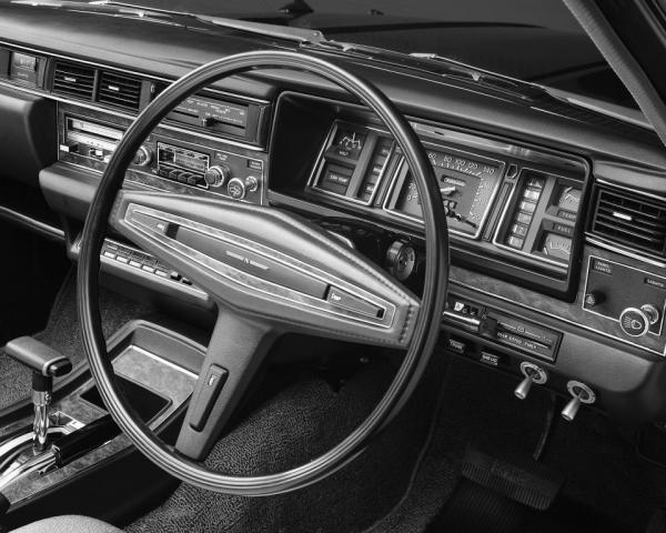 Фото Nissan Cedric IV (330) Седан