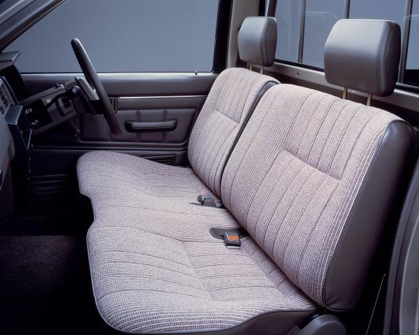 Фото Nissan Datsun D21 Пикап Одинарная кабина
