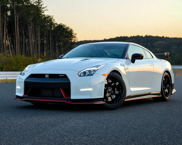 Фото Nissan GT-R I Рестайлинг 2 Купе Nismo