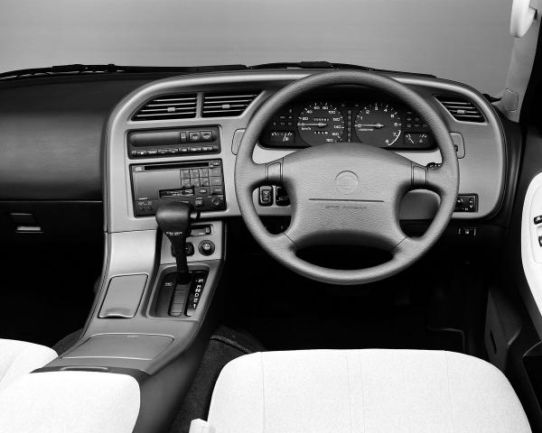 Фото Nissan Largo III (W30) Минивэн