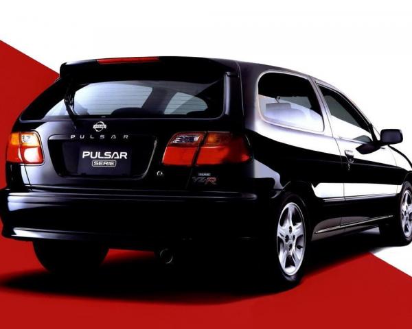 Фото Nissan Pulsar V (N15) Хэтчбек 3 дв.