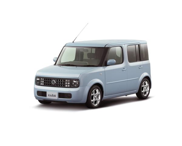 Фото Nissan Cube II (Z11) Компактвэн