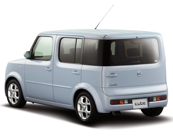 Фото Nissan Cube II (Z11) Компактвэн