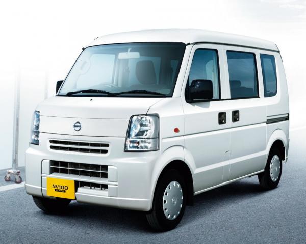 Фото Nissan NV100 Clipper II Микровэн