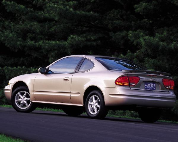 Фото Oldsmobile Alero I Купе