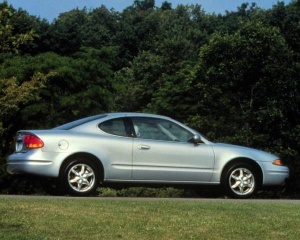 Фото Oldsmobile Alero I Купе