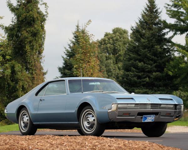 Фото Oldsmobile Toronado I Купе