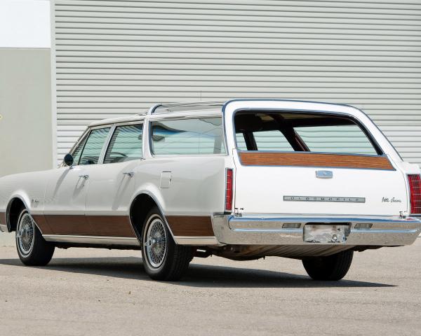 Фото Oldsmobile Vista Cruiser I Универсал 5 дв.