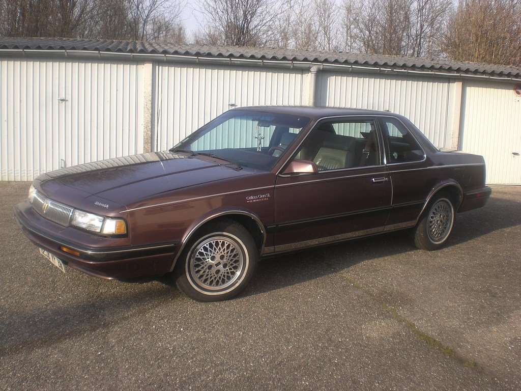 Фото Oldsmobile Cutlass Ciera I