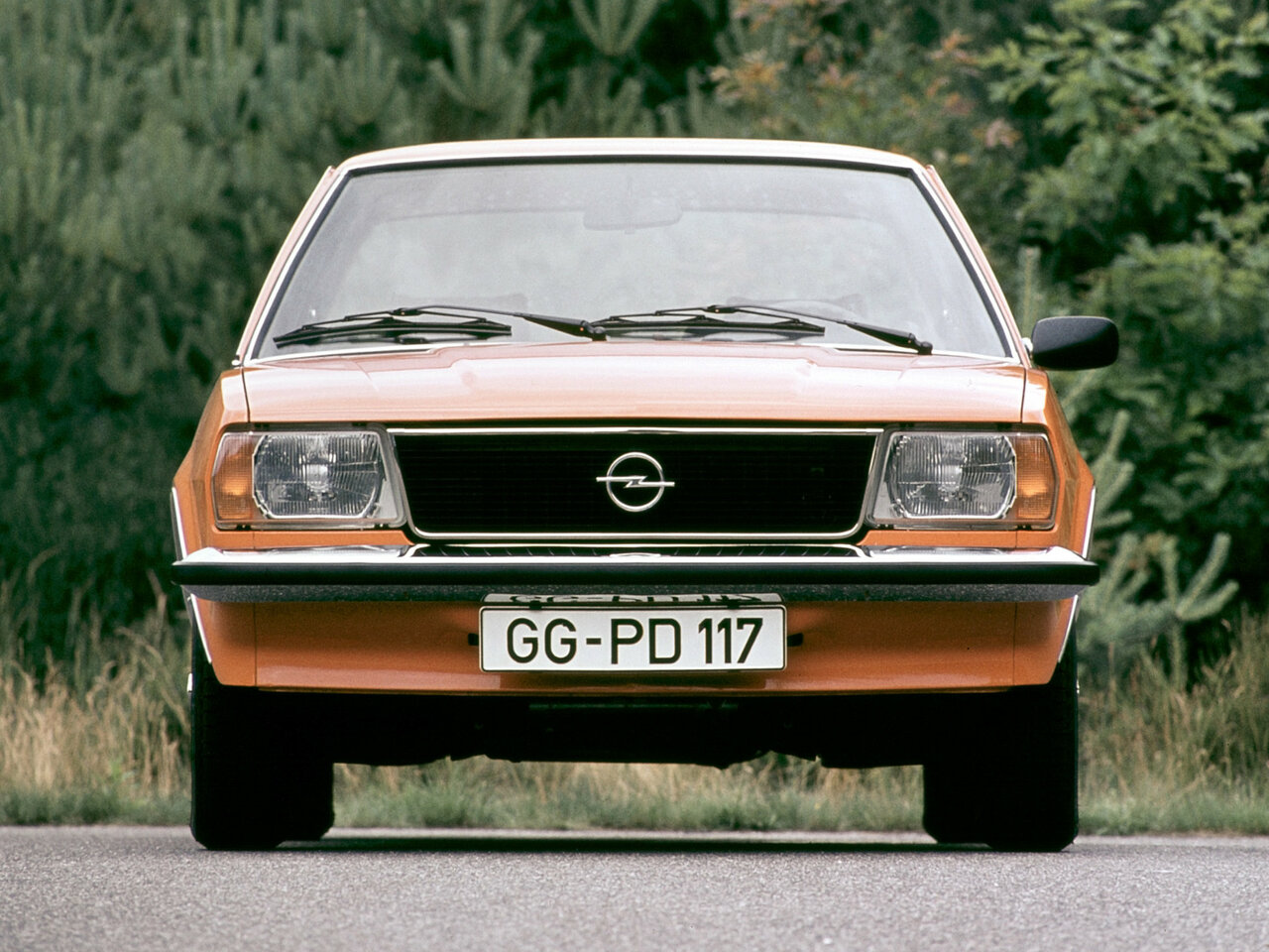 Фото Opel Ascona B Седан 2 дв.