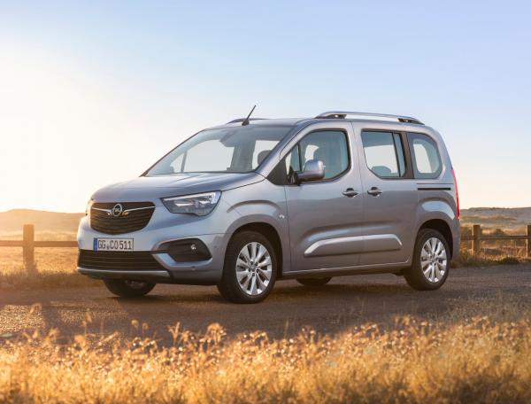 Сравнение Opel Combo и Peugeot Partner